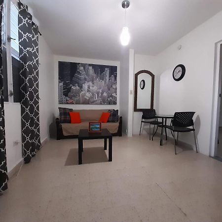 Cozy Apartment Across The San Juan Airport Exteriör bild